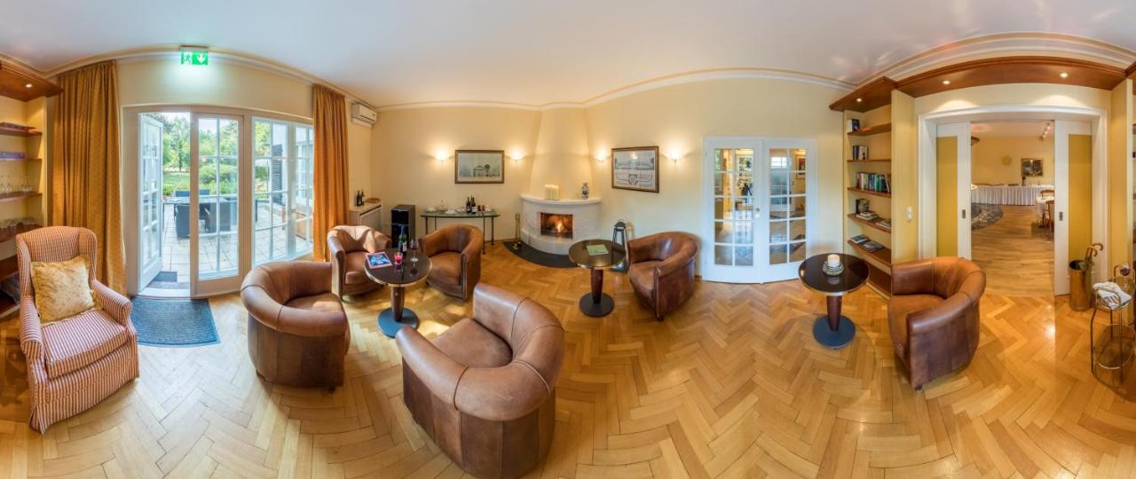 Hotel Villa Im Park Dusseldorf Bagian luar foto