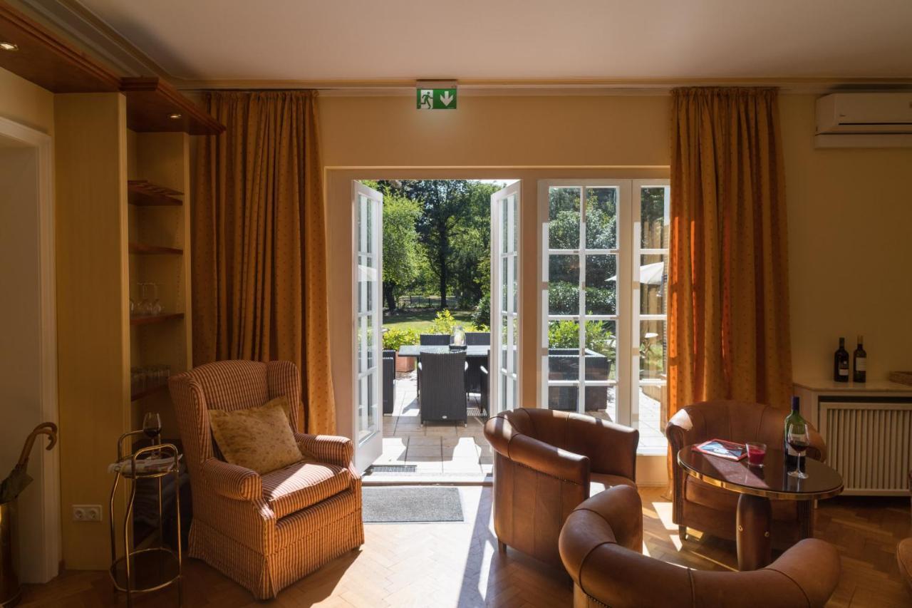 Hotel Villa Im Park Dusseldorf Bagian luar foto